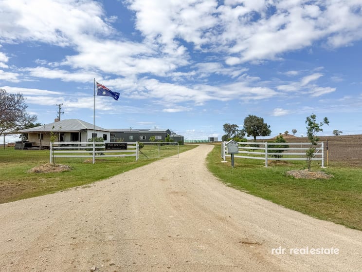 Click to view all images 2335 Glenesk Road Delungra NSW 2403 - Image 2