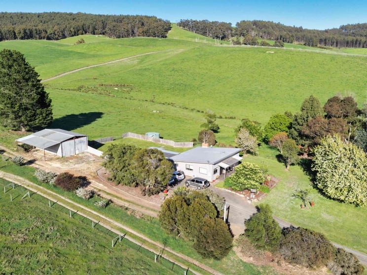Click to view all images 2241 Pipers River Road Pipers River TAS 7252 - Image 2