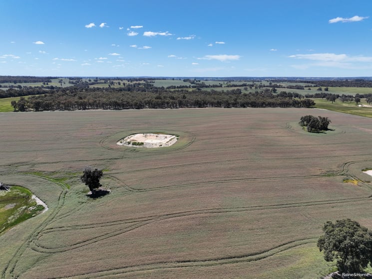 Click to view all images 201 Jeffs Road Jingalup WA 6395 - Image 1