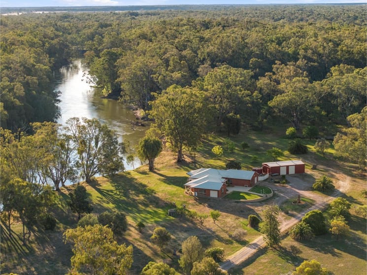Click to view all images 30 Woolscour Road Narrandera NSW 2700 - Image 1