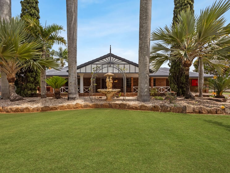 Click to view all images 87 Wulkuraka Connection Road Karrabin QLD 4306 - Image 1