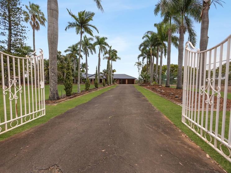 Click to view all images 87 Wulkuraka Connection Road Karrabin QLD 4306 - Image 2