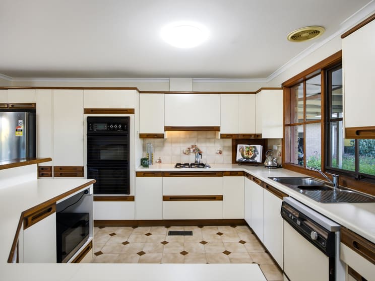 Click to view all images 88 Maintongoon Road Alexandra VIC 3714 - Image 3