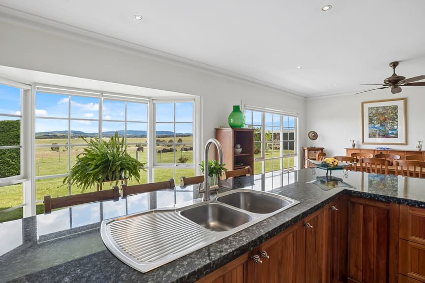 Click to view all images 51 Ashworths Road Lancefield VIC 3435 - Image 2