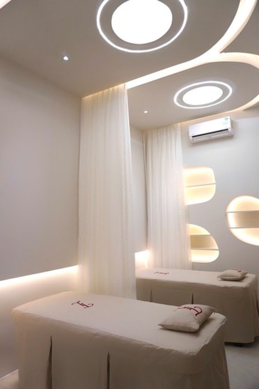 Click to view all images Beauty Salon business for sale in St Leonards - Image 1