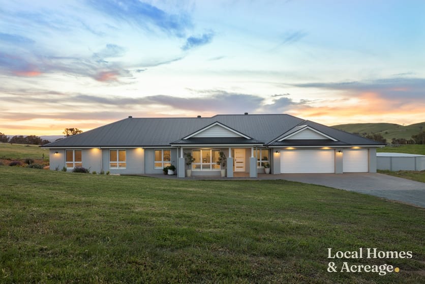 Click to view all images 5 Belleview Drive Murrumbateman NSW 2582 - Image 2