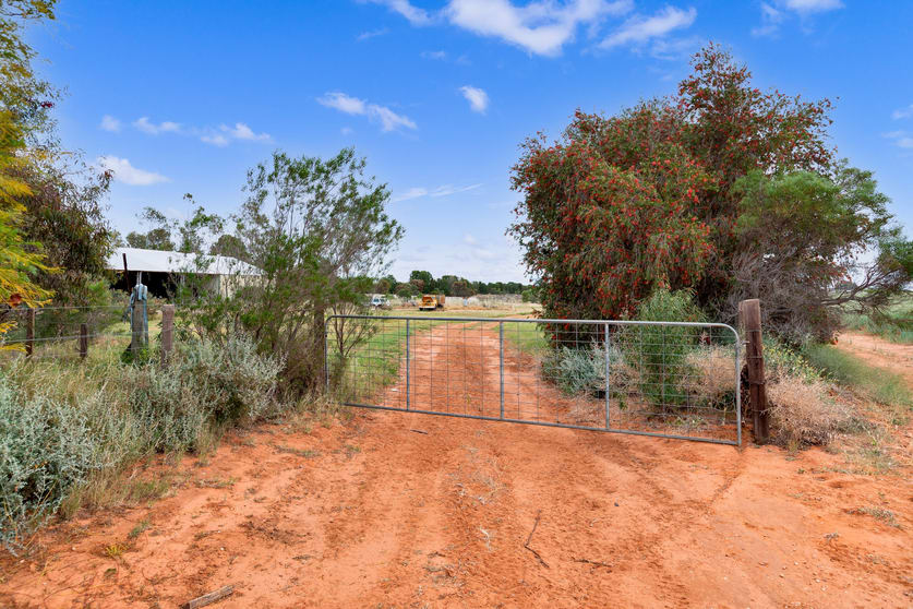 Click to view all images 410 Sculthorpe Road Nangiloc VIC 3494 - Image 2