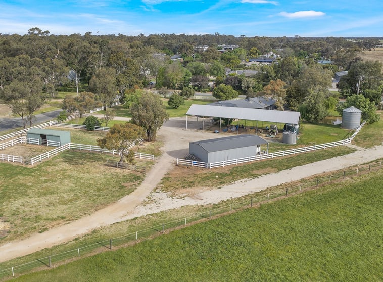 Click to view all images 163 Latham Road Echuca VIC 3564 - Image 1