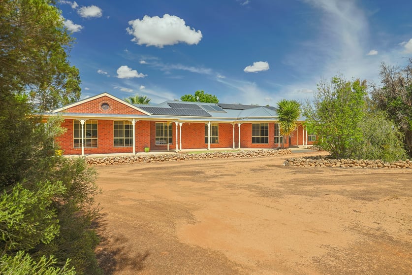 Click to view all images 36 Deakin Avenue Koorlong VIC 3501 - Image 1