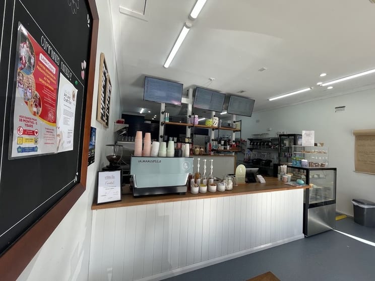 Click to view all images Food, Beverage & Hospitality business for sale in Port Macquarie - Image 2
