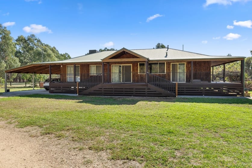 Click to view all images 322 Torgannah Rd Koonoomoo VIC 3644 - Image 3