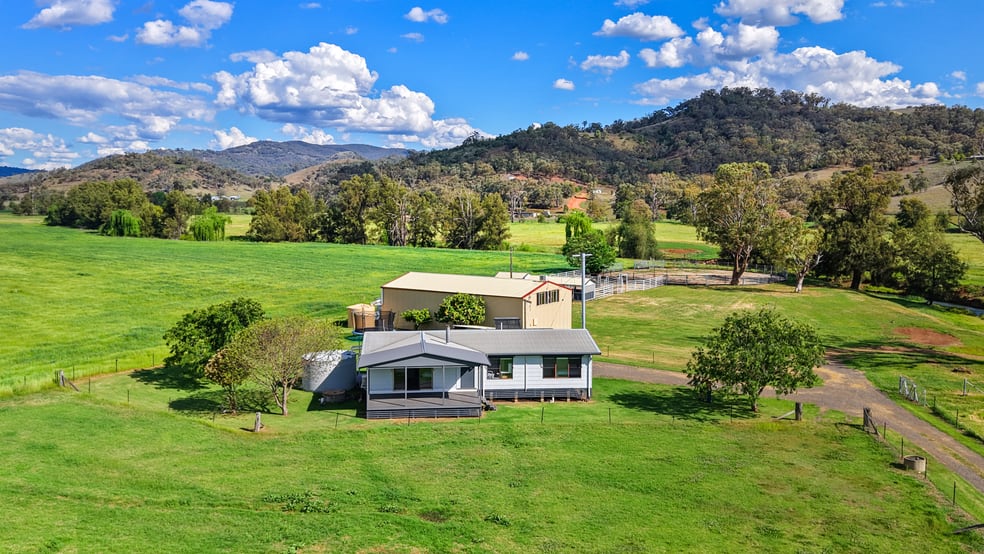 Click to view all images 352 Ogunbil Road Dungowan NSW 2340 - Image 2