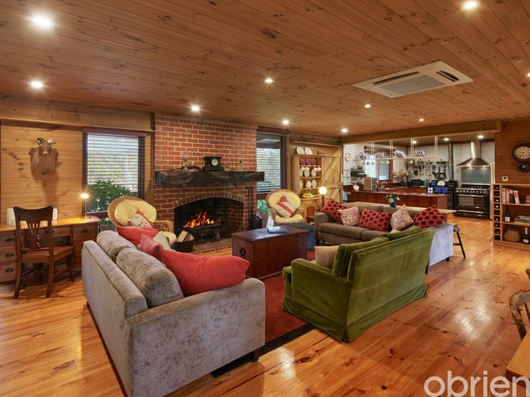 Click to view all images 466 Duggan North Road Fumina VIC 3825 - Image 3