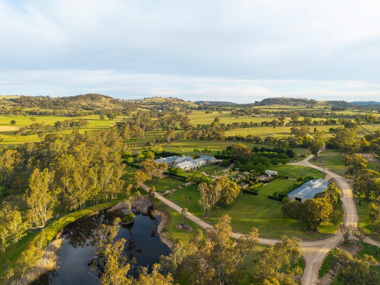Click to view all images 805 Upton Road Avenel VIC 3664 - Image 3