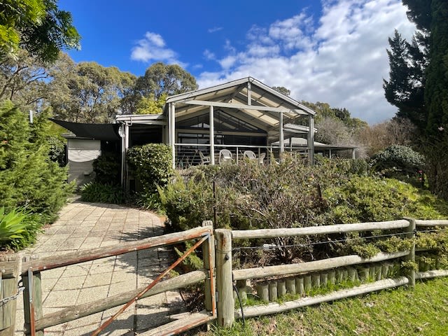 Click to view all images 168 Scarp Road Keysbrook WA 6126 - Image 3