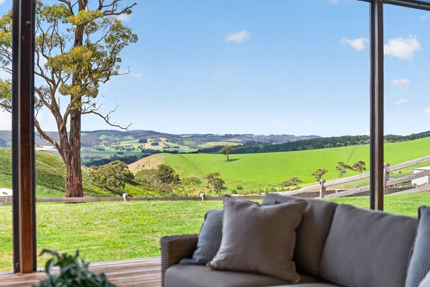 Click to view all images 398 Springmount Road Hindmarsh Tiers SA 5202 - Image 2