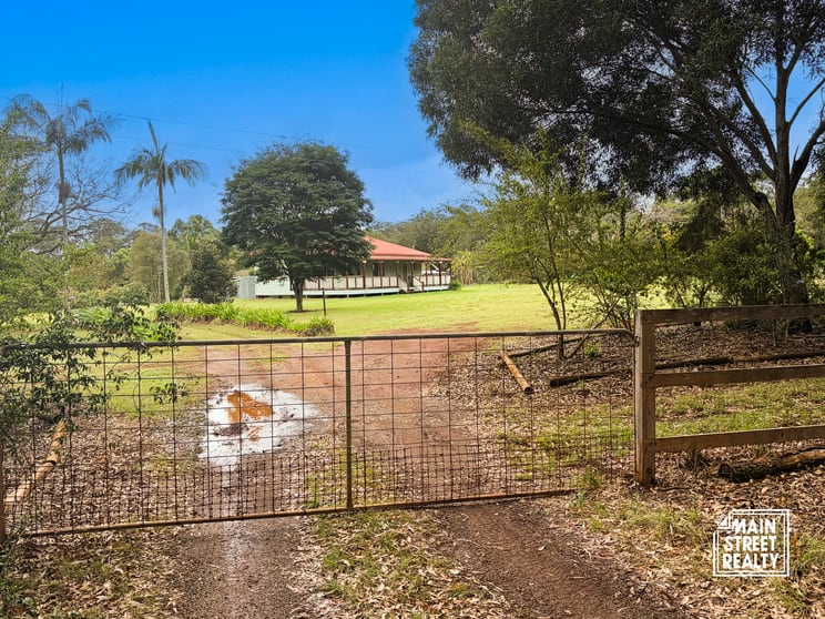 Click to view all images Blackbutt South QLD 4314 - Image 2