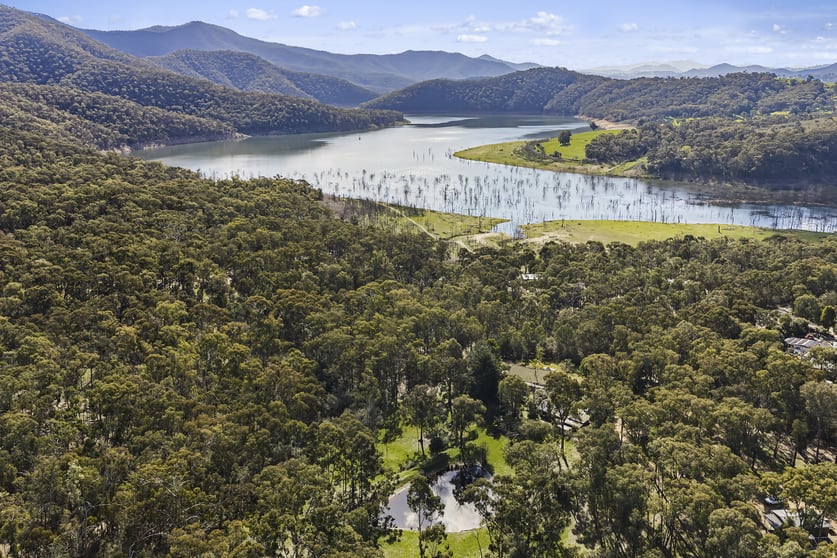 Click to view all images 1 Outlook Drive Jamieson VIC 3723 - Image 1