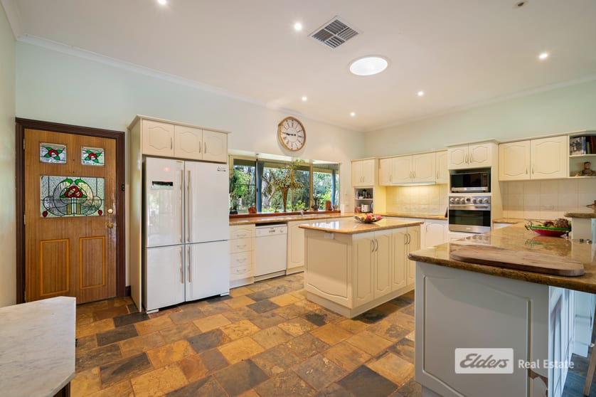 Click to view all images 24 Rosedene Lane Lowden WA 6240 - Image 3