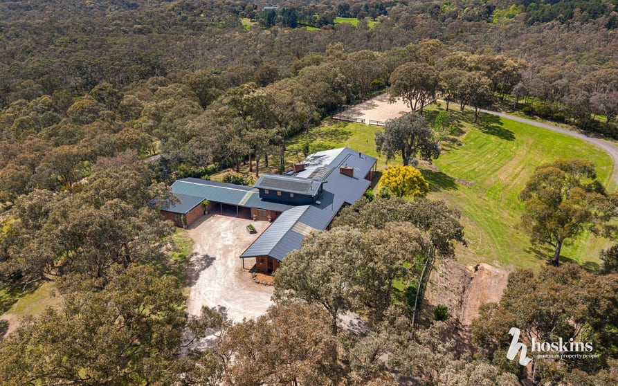 Click to view all images 252-256 Jumping Creek Road Warrandyte VIC 3113 - Image 2
