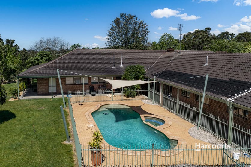 Click to view all images 56 Suellen Lane Nar Nar Goon North VIC 3812 - Image 3