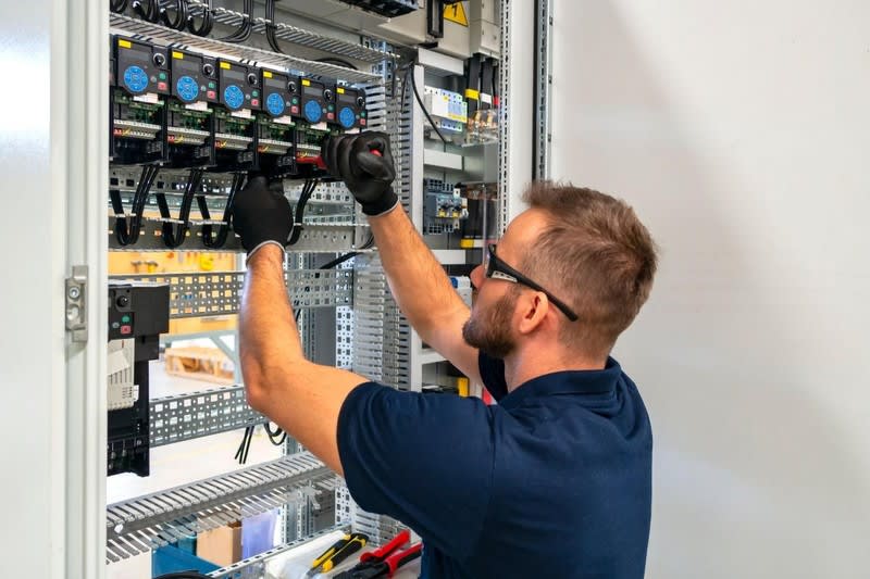 Click to view all images Electrical business for sale in Sydney - Image 3