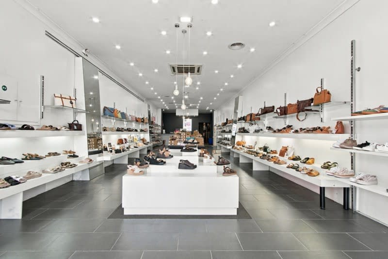 Click to view all images 182 Commercial Road Morwell VIC 3840 - Image 1