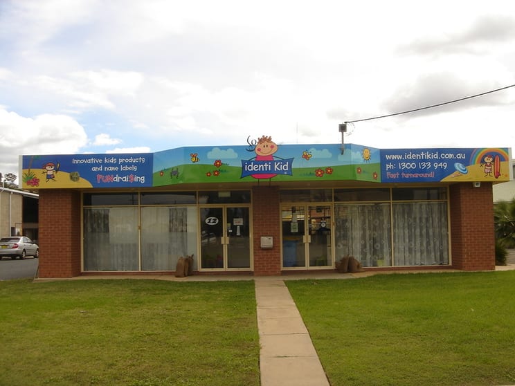 Click to view all images 12 Nagle Street Wagga Wagga NSW 2650 - Image 2