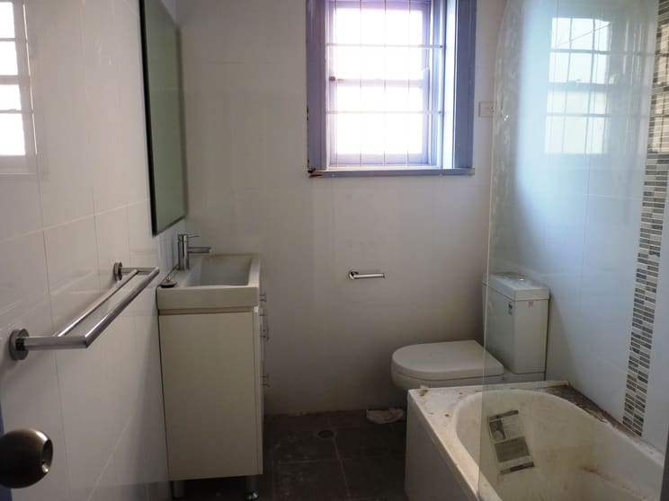 Click to view all images Unit 1/3-5 Rawson Street Wollongong NSW 2500 - Image 2