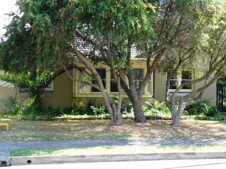 Click to view all images 36 Stewart Street Wollongong NSW 2500 - Image 2