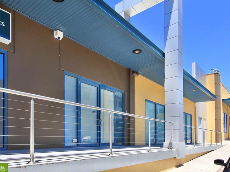 Click to view all images 2/10 College Avenue Shellharbour NSW 2529 - Image 2