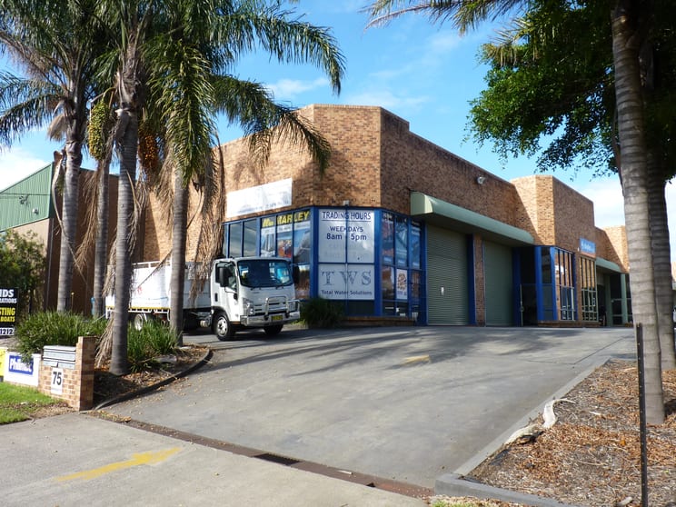 Click to view all images 1-2/75 Montague Street North Wollongong NSW 2500 - Image 1