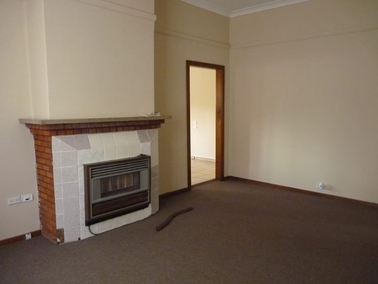 Click to view all images 61 Auburn Street Wollongong NSW 2500 - Image 3