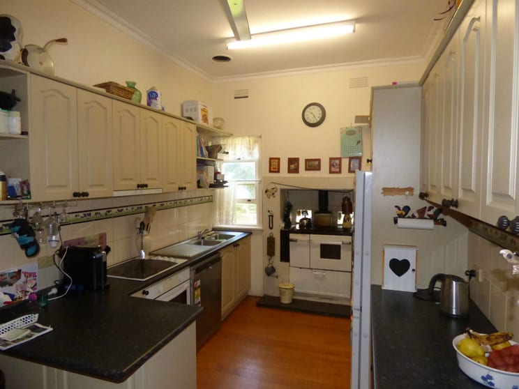 35 Gambolds Lane Whorouly VIC 3735 - Image 2