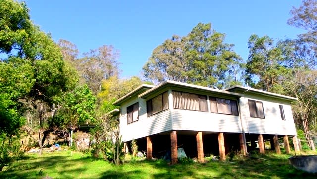 Click to view all images 2032 Toms Creek Road Toms Creek NSW 2446 - Image 2