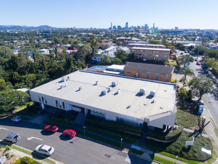 Showrooms / Bulky Goods commercial property for lease at 473 Annerley Road Annerley QLD 4103