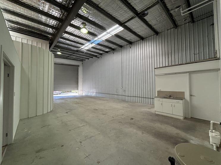 Offices commercial property for lease at Brisbane Road Arundel QLD 4214