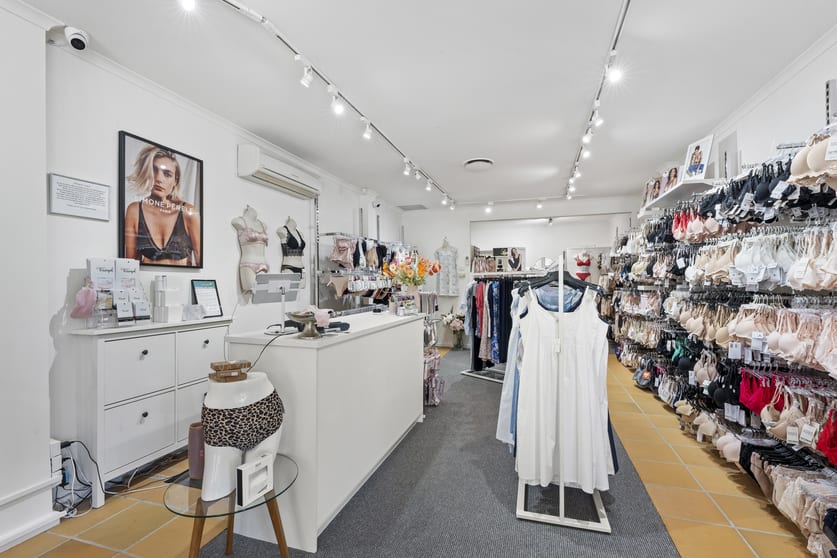 Shop & Retail commercial property for lease at 126 Maling Canterbury VIC 3126 Shop & Retail commercial property for lease at 126 Maling Canterbury VIC 3126
