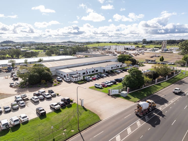 Factory, Warehouse & Industrial commercial property for lease at 339 - 351 Anzac Avenue Harristown QLD 4350 Factory, Warehouse & Industrial commercial property for lease at 339 - 351 Anzac Avenue Harristown QLD 4350