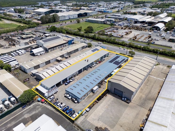 Factory, Warehouse & Industrial commercial property for lease at 60-62 Fearnley Street Portsmith QLD 4870
