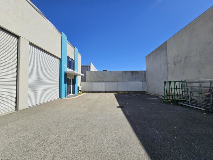 Factory, Warehouse & Industrial commercial property for sale at 5/116 Furniss Road Landsdale WA 6065 Factory, Warehouse & Industrial commercial property for sale at 5/116 Furniss Road Landsdale WA 6065