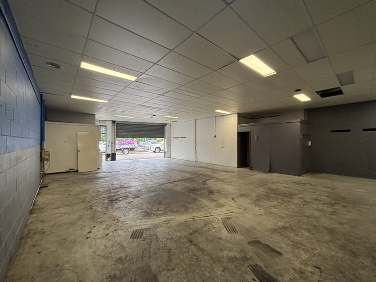 Showrooms / Bulky Goods commercial property for lease at 2/39-47 Lawrence Drive Nerang QLD 4211 Showrooms / Bulky Goods commercial property for lease at 2/39-47 Lawrence Drive Nerang QLD 4211