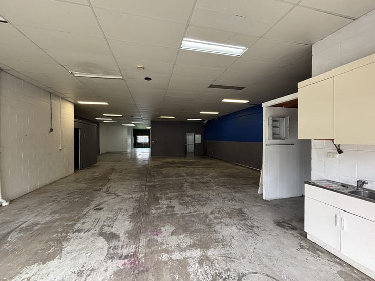 Showrooms / Bulky Goods commercial property for lease at 2/39-47 Lawrence Drive Nerang QLD 4211 Showrooms / Bulky Goods commercial property for lease at 2/39-47 Lawrence Drive Nerang QLD 4211