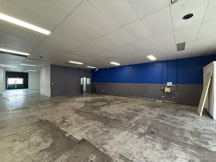 Showrooms / Bulky Goods commercial property for lease at 2/39-47 Lawrence Drive Nerang QLD 4211 Showrooms / Bulky Goods commercial property for lease at 2/39-47 Lawrence Drive Nerang QLD 4211
