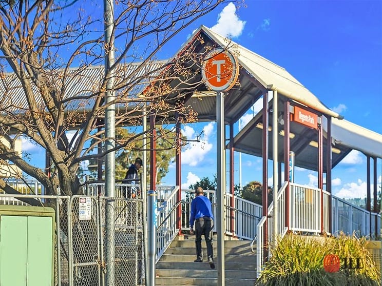 Factory, Warehouse & Industrial commercial property for lease at Regents Park NSW 2143