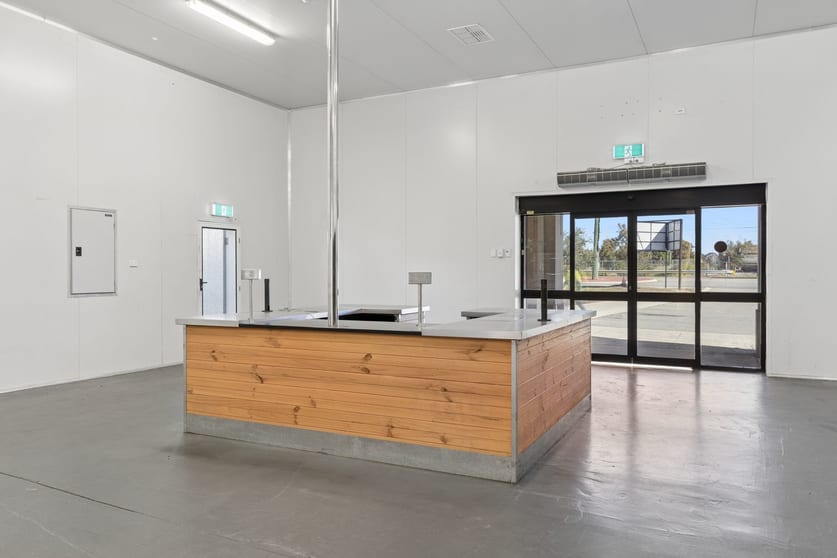 Shop & Retail commercial property for lease at 2664 Albany Highway Kelmscott WA 6111 Shop & Retail commercial property for lease at 2664 Albany Highway Kelmscott WA 6111