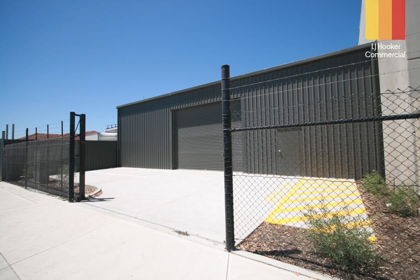 Showrooms / Bulky Goods commercial property for lease at 304 Hanson Road Wingfield SA 5013 Showrooms / Bulky Goods commercial property for lease at 304 Hanson Road Wingfield SA 5013
