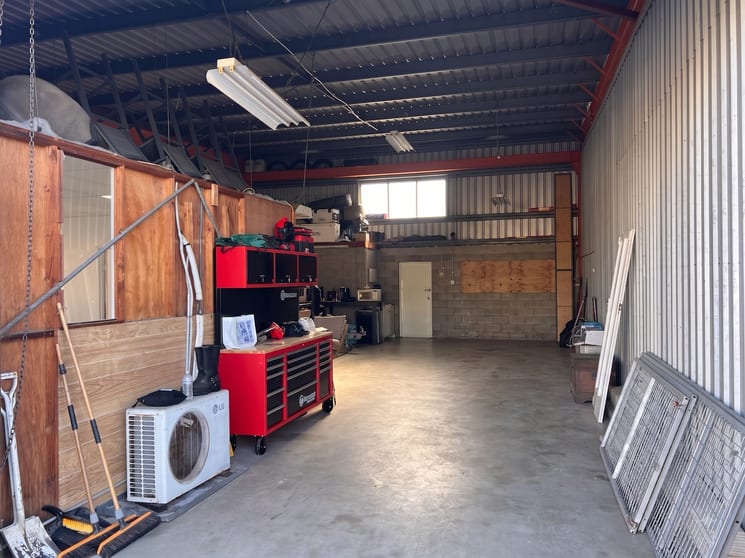 Factory, Warehouse & Industrial commercial property for lease at 2/76 Andrew Street Wynnum QLD 4178 Factory, Warehouse & Industrial commercial property for lease at 2/76 Andrew Street Wynnum QLD 4178
