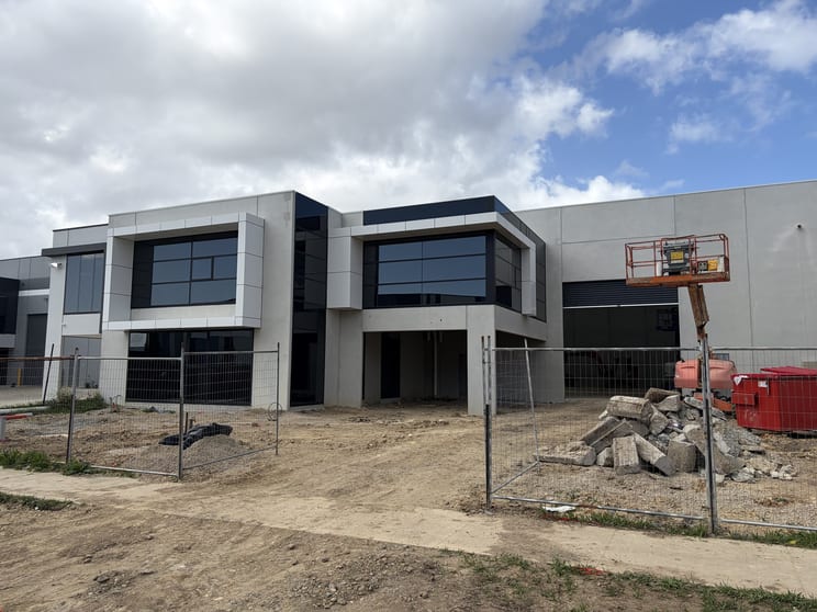 Factory, Warehouse & Industrial commercial property for lease at 12 Hampden Road Cranbourne West VIC 3977