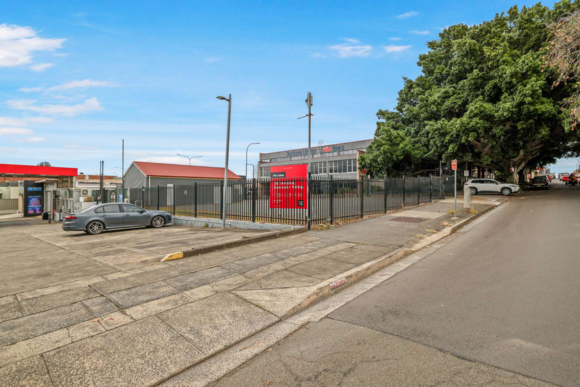Showrooms / Bulky Goods commercial property for lease at 4 Berry Street Nowra NSW 2541